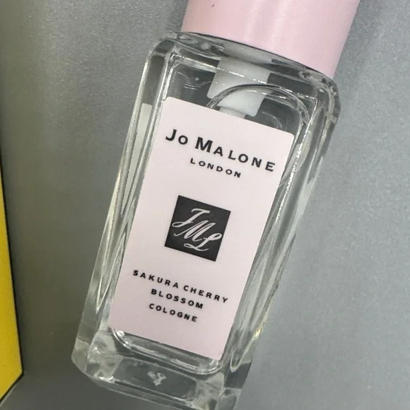 Jo Malone London Sakura Cherry Blossom Cologne - Picture 4 of 4